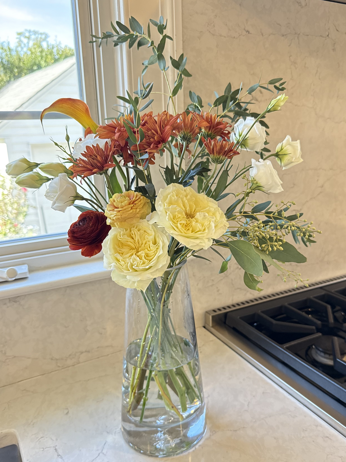 Thanksgiving Hostess Flowers - The Pinta (in Vase)